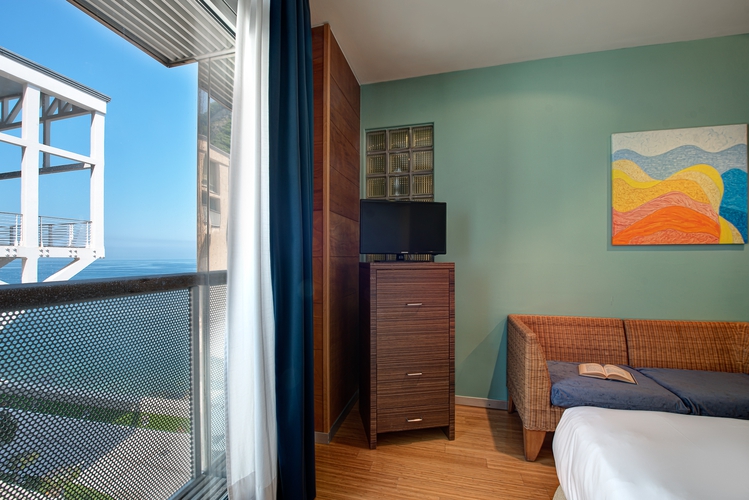 Habitación doble vista parcial ​​mar Towers Hotel Stabiae Sorrento Coast Castellammare di Stabia