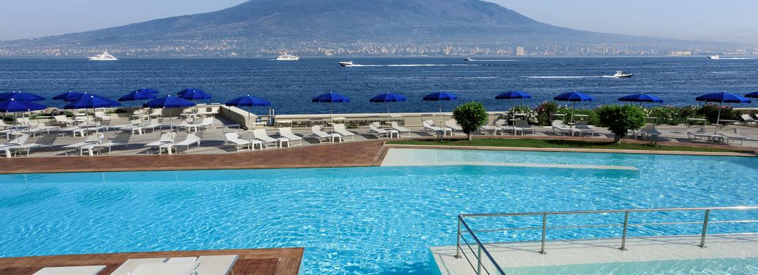 Spiaggia e piscina private Towers Hotel Stabiae Sorrento Coast Castellammare di Stabia Spiaggia e piscina private Towers Hotel Stabiae Sorrento Coast Castellammare di Stabia