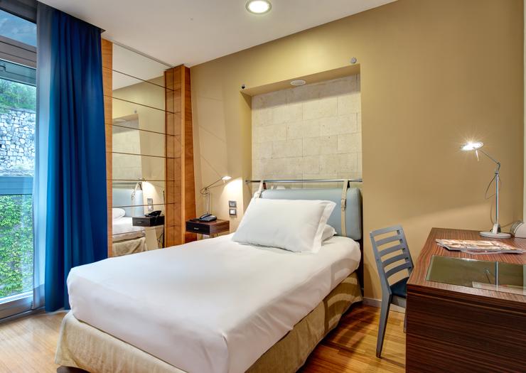 HABITACIÓN VISTA MONTAÑA Towers Hotel Stabiae Sorrento Coast Castellammare di Stabia HABITACIÓN VISTA MONTAÑA Towers Hotel Stabiae Sorrento Coast Castellammare di Stabia