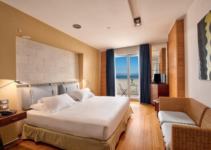 HABITACIÓN DOBLE VISTA MAR Towers Hotel Stabiae Sorrento Coast Castellammare di Stabia HABITACIÓN DOBLE VISTA MAR Towers Hotel Stabiae Sorrento Coast Castellammare di Stabia