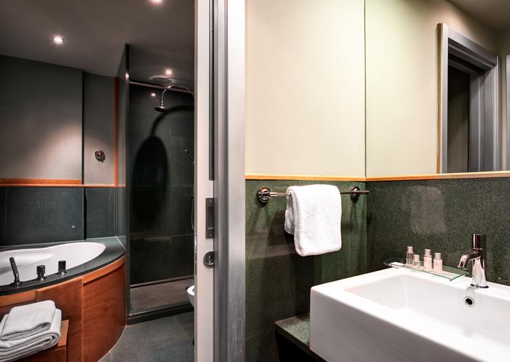 HABITACIÓN SUPERIOR VISTA PARCIAL MAR Towers Hotel Stabiae Sorrento Coast Castellammare di Stabia HABITACIÓN SUPERIOR VISTA PARCIAL MAR Towers Hotel Stabiae Sorrento Coast Castellammare di Stabia