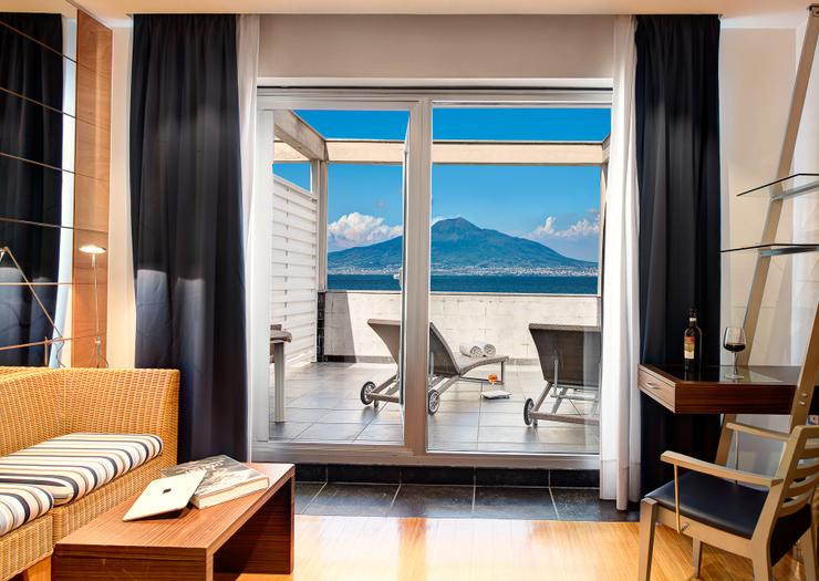 HABITACIÓN TERRAZA DELUXE VISTA MAR Towers Hotel Stabiae Sorrento Coast Castellammare di Stabia HABITACIÓN TERRAZA DELUXE VISTA MAR Towers Hotel Stabiae Sorrento Coast Castellammare di Stabia
