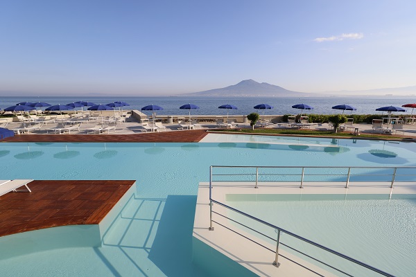 Outdoor swimming pool Towers Hotel Stabiae Sorrento Castellammare di Stabia